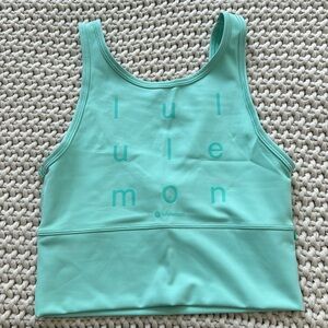 Lululemon pivot top